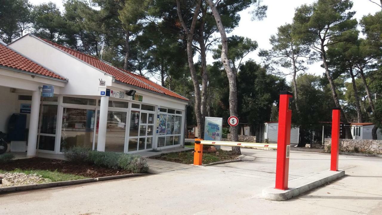 Seahorse Mobile Home, Soline Biograd บีโอกราดนาโมรู ภายนอก รูปภาพ