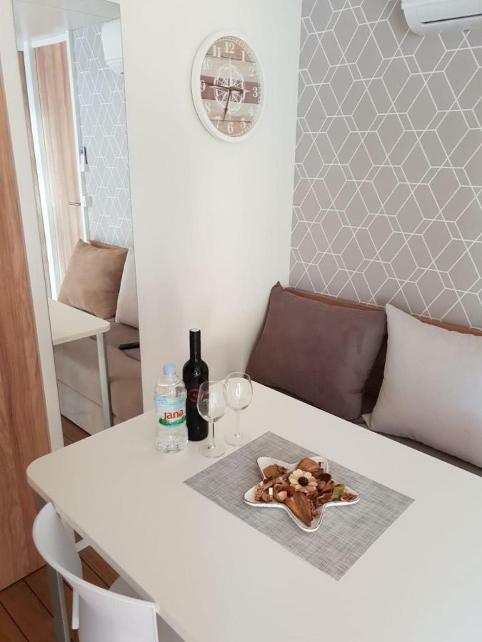 Seahorse Mobile Home, Soline Biograd บีโอกราดนาโมรู ภายนอก รูปภาพ