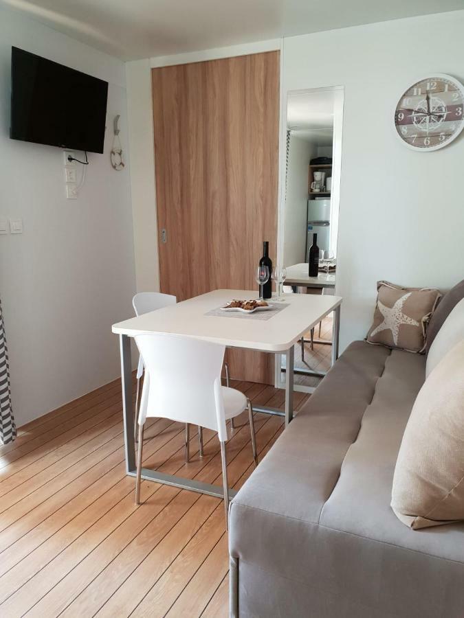 Seahorse Mobile Home, Soline Biograd บีโอกราดนาโมรู ภายนอก รูปภาพ